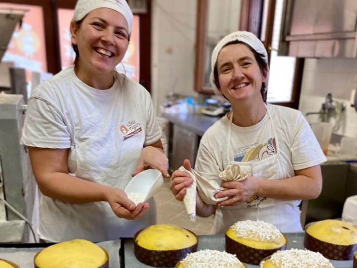 Handgemachter Panettone mit Karamellstückchen & fluffigem Hefeteig, 750g