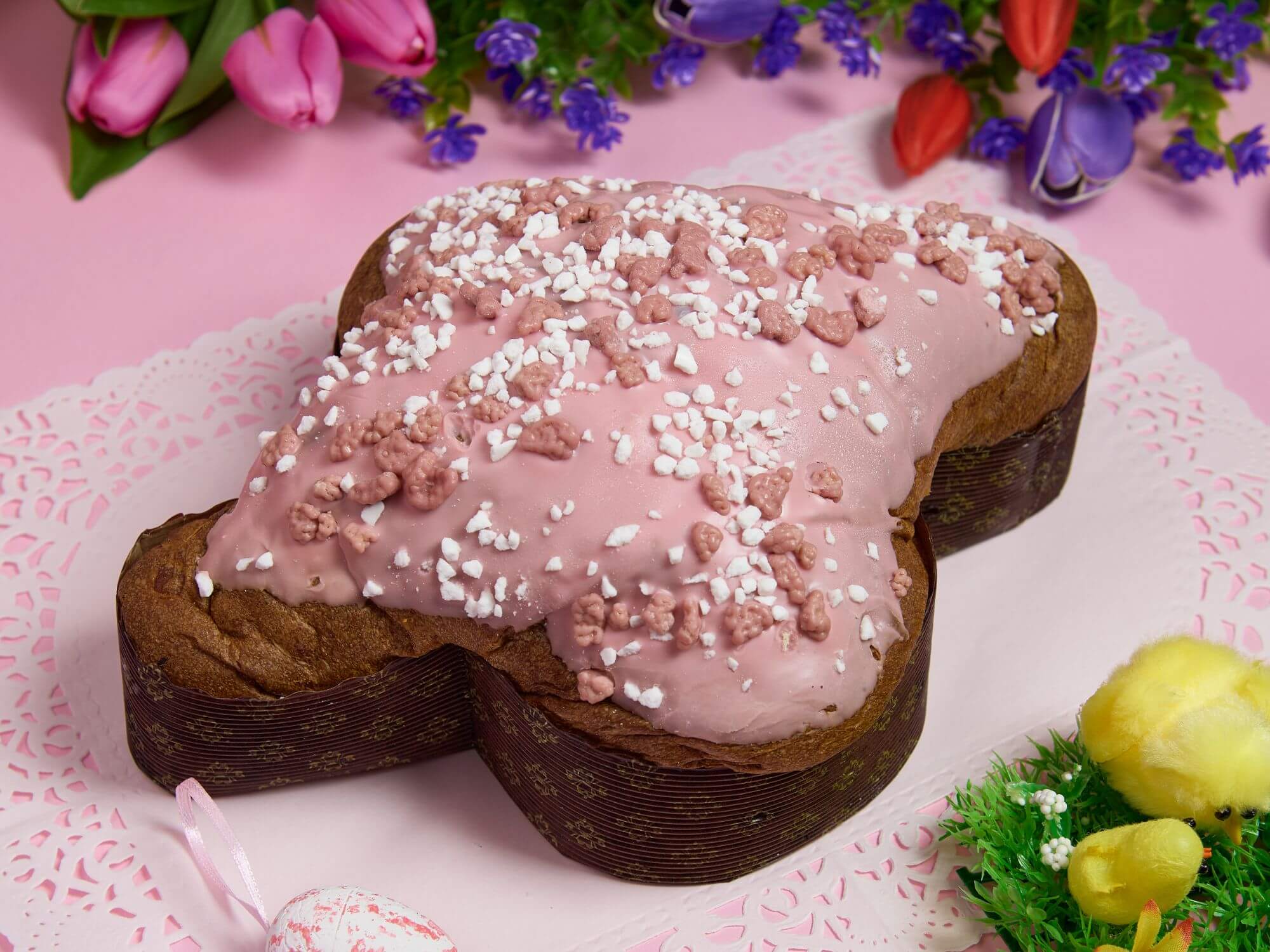 Fruchtigfrischer Genuss Colomba mit Walderdbeeren, Limone & Minze