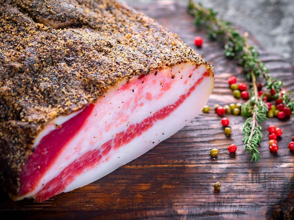Guanciale, mit Pfeffer, mind. 200g